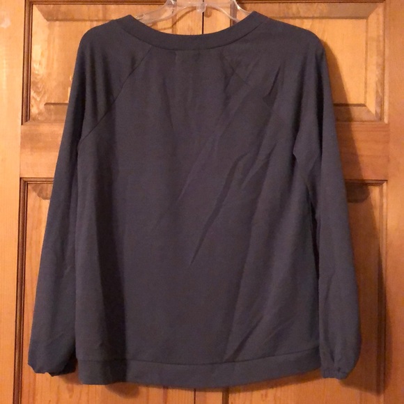 Pretty Sweater - Picture 3 of 3